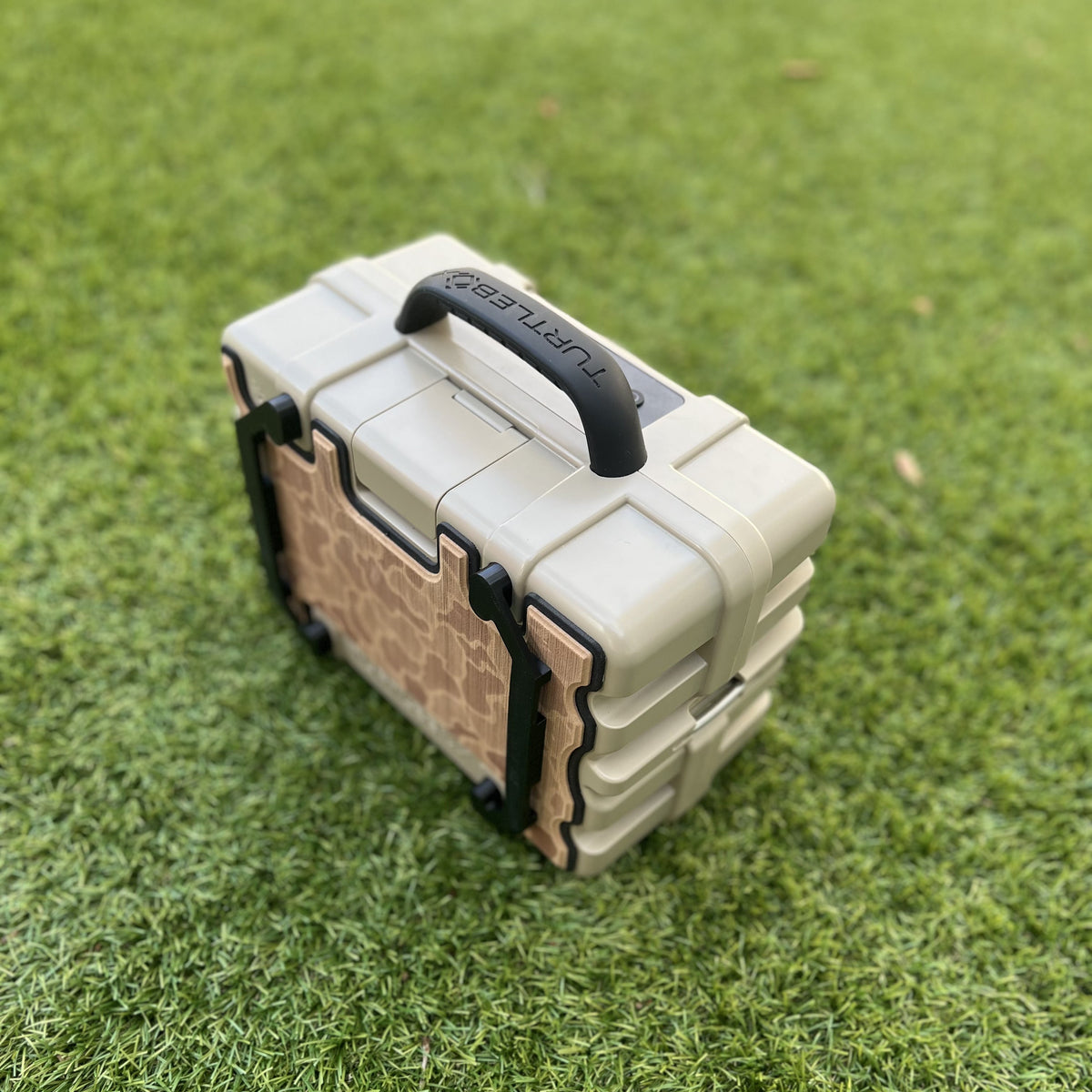 Mounting rails for Yeti Sidekick bag on Turtlebox Gen 3 speaker